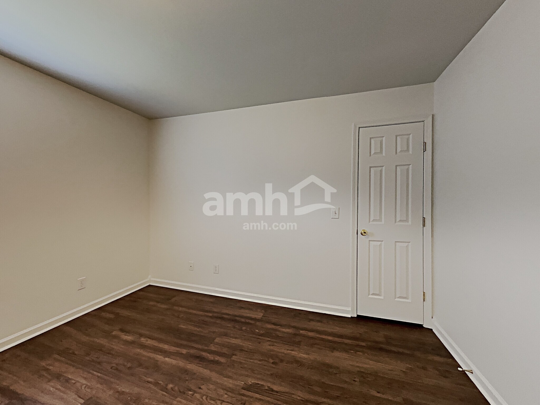 Building Photo - 2216 Ipswitch Dr