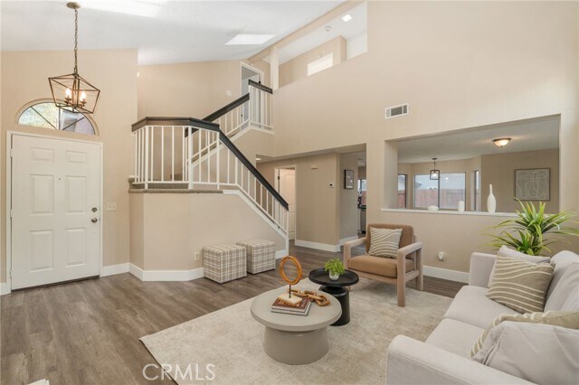 Building Photo - 533 E Jackman St