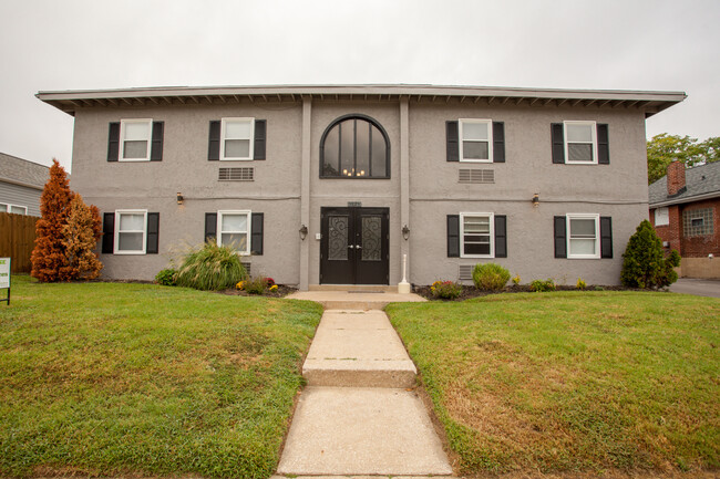 Primary Photo - 5825 Southwest Ave