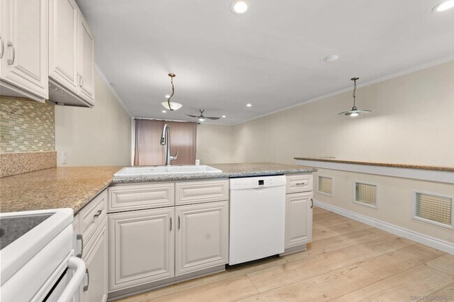 Building Photo - 1281 34th St
