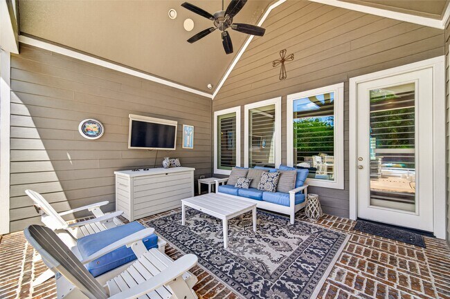 Building Photo - 2072 Laurie Darlin Dr