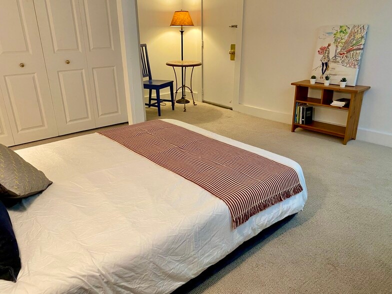 Building Photo - 32 Fairmont Ave