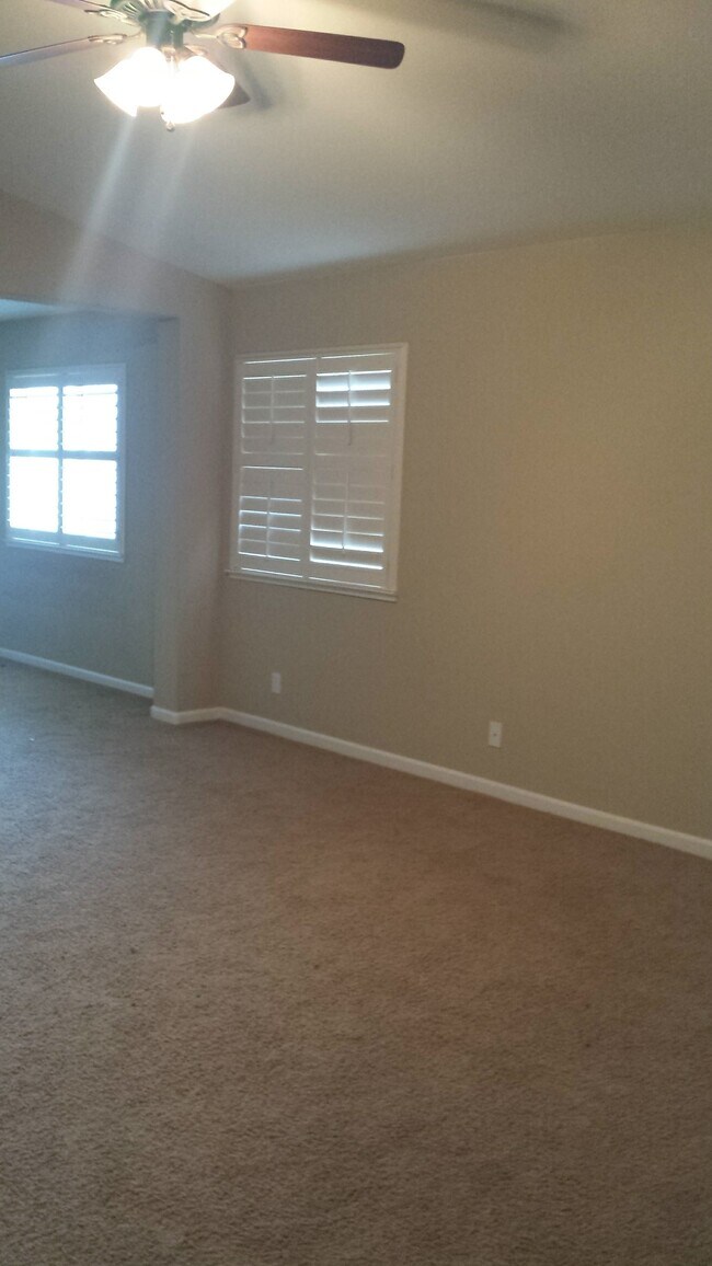 Building Photo - 1217 Fawn Lily Dr