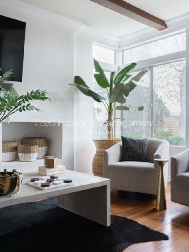 Building Photo - 5234 Chariton Ave