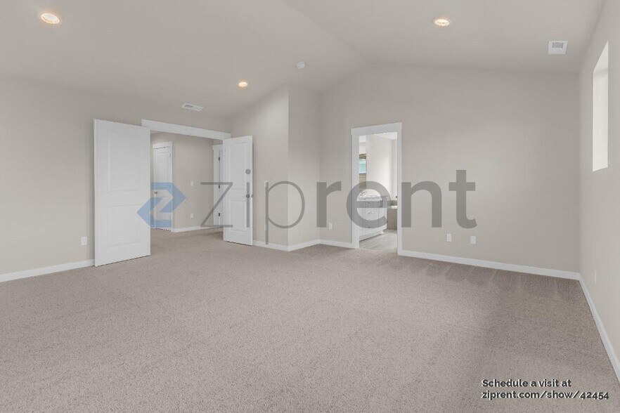 Building Photo - 8166 SE Orion Ln