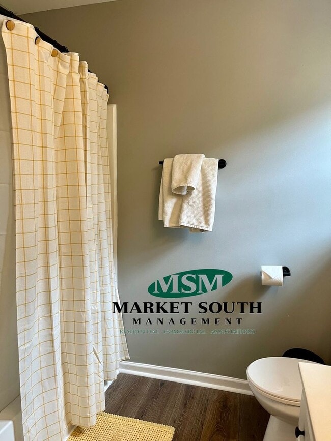 Building Photo - Townhome In Harmony Townes