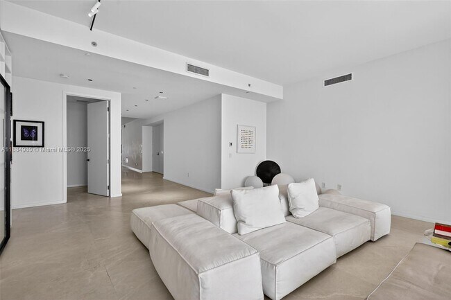 Building Photo - 9705 Collins Ave