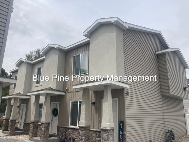 Building Photo - 690 S Saturn Ave
