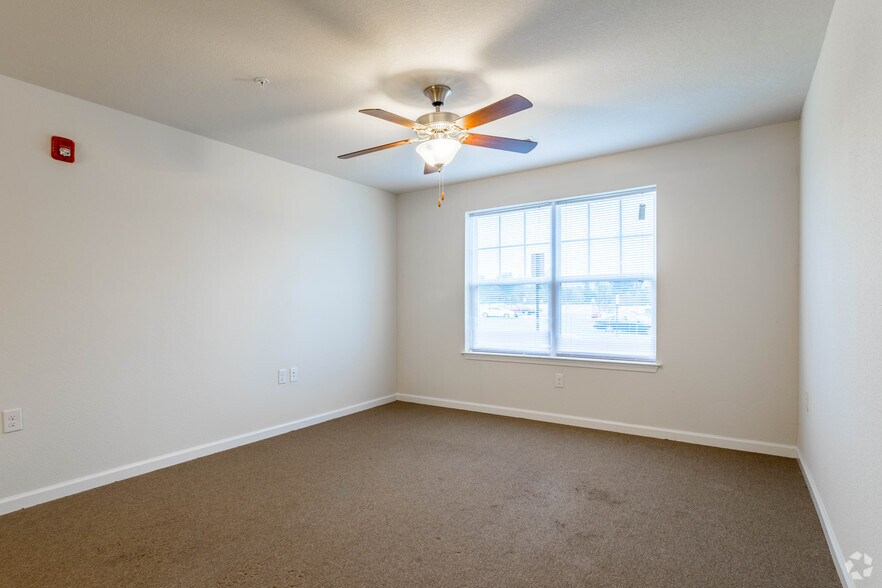 New Post Apartments 2000 Liberty Loop Fredericksburg VA 22408