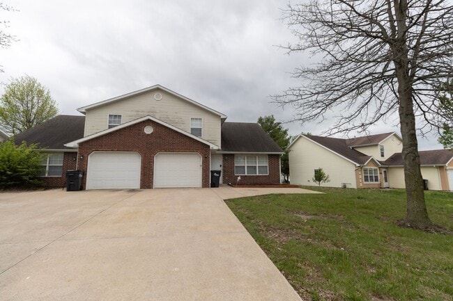 Building Photo - 108-110 Elk Dr