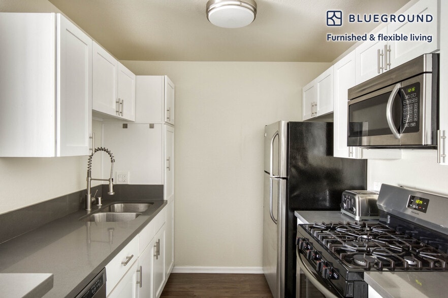 Building Photo - 1626 Malcolm Ave