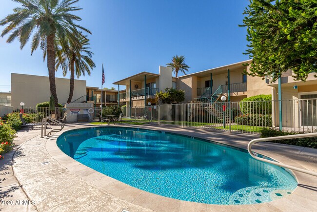 Building Photo - 3655 N 5th Ave