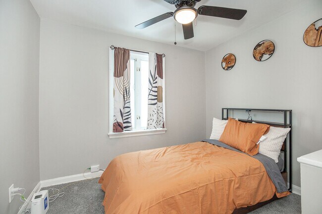 Building Photo - 3 BED 2 BATH BEAUTIFUL SINGLE FAMILY HOME!