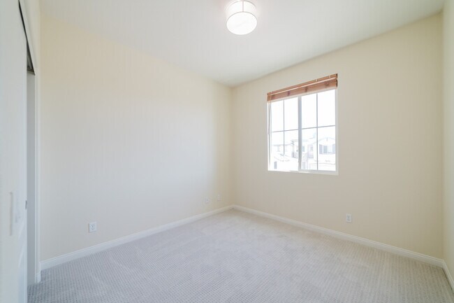 Building Photo - 1130 Festival Rd