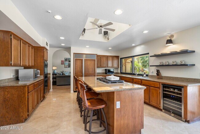 Building Photo - 4520 E Horseshoe Rd
