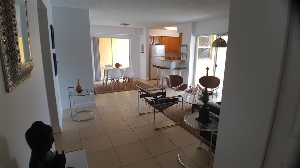 Building Photo - 7640 Westwood Dr