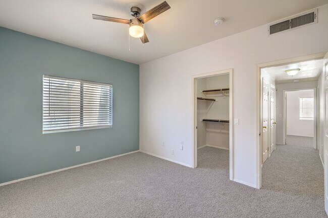 Building Photo - Condo on 2nd floor - Move-in Ready - 3 bed...