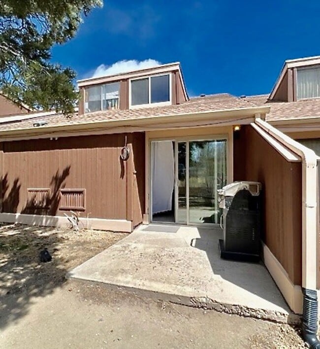 Building Photo - 3 Bed/1.5 Bath Quail Creek Condo