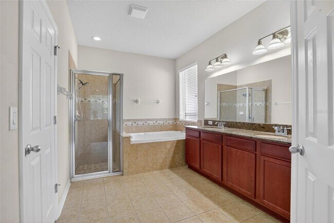Building Photo - 15810 Starling Water Dr