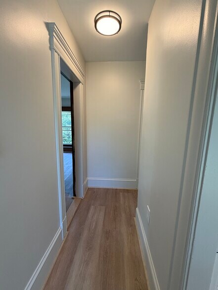 Building Photo - 470 Millers Falls Rd