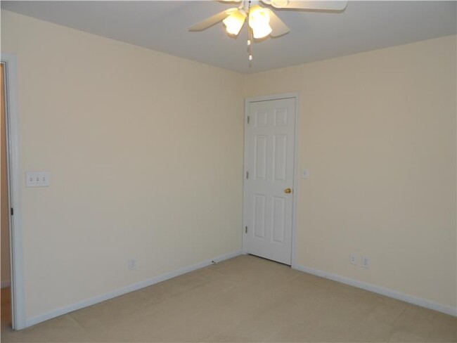 Building Photo - 10201 Hartwood Ct