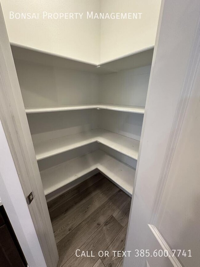 Building Photo - 4343 W Hemsley Ln