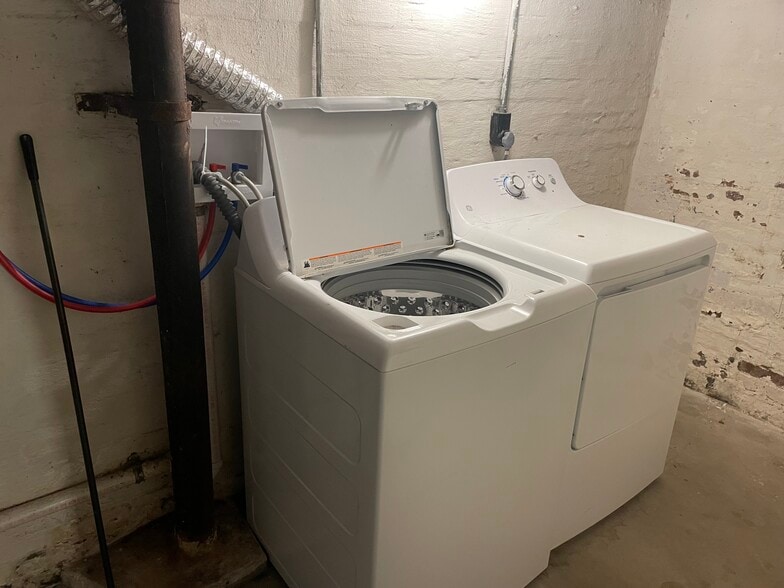 New W/D 2022 - 315 East Brady Rd