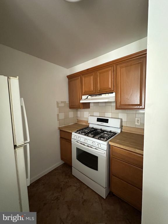 Building Photo - 2430 N 30th St