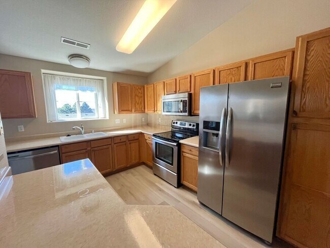 Building Photo - 3927 Riviera Grove