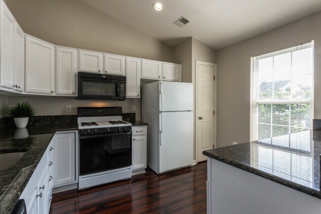 Building Photo - 7507 Snowpea Ct