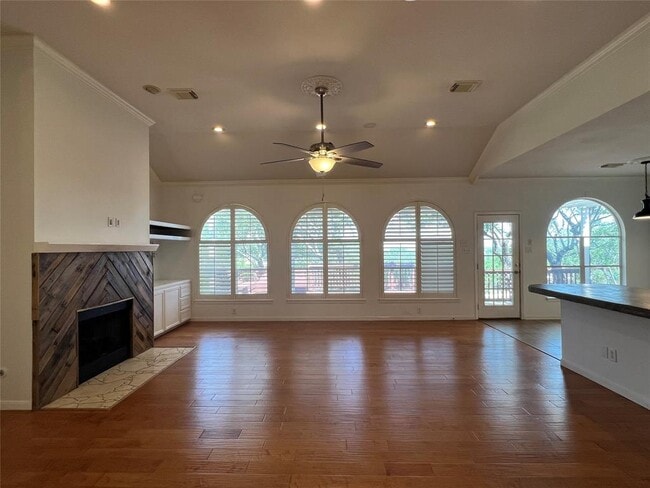 Building Photo - 10400 W Cave Loop