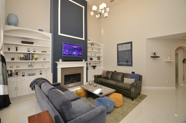 Building Photo - 1310 Wildwood Ln