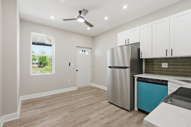 Building Photo - 6028 Osage Ave