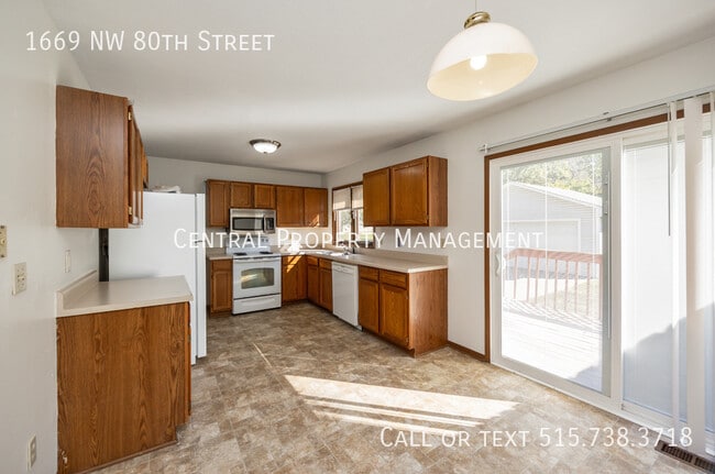 Building Photo - 1669 NW 80th St