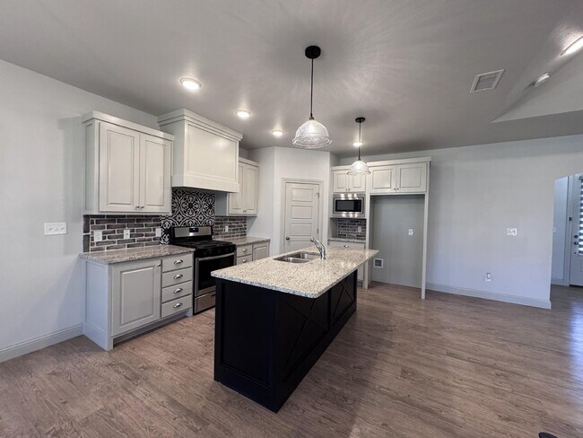 Building Photo - 2726 138th St