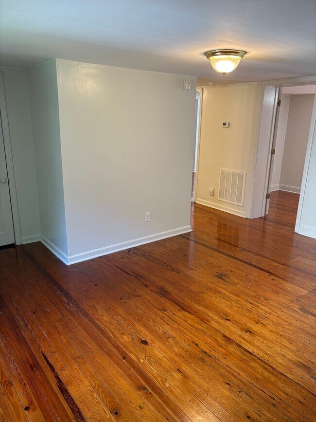 Building Photo - Spacious Renovated Lakewood Duplex! Walk t...