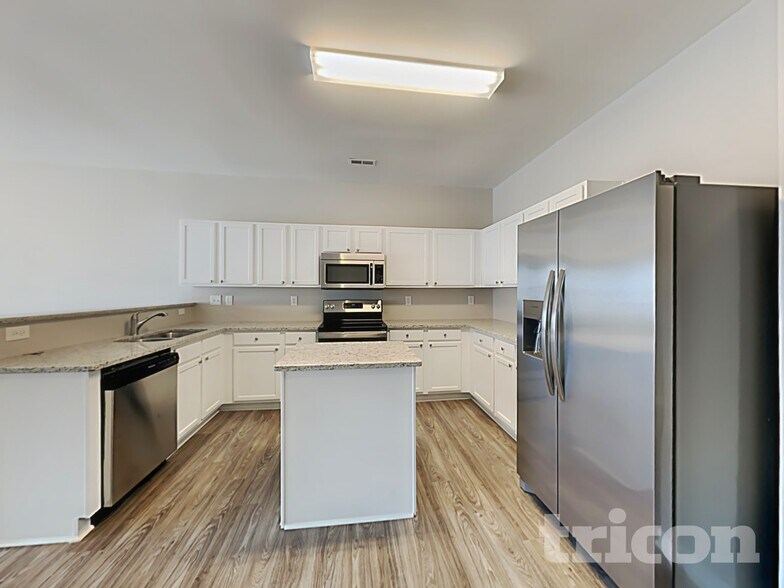 Building Photo - 1032 Garrison Rd