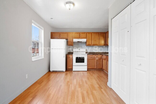 Building Photo - 333 Mt Everest Dr