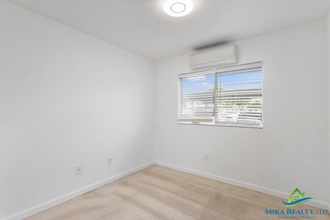 Building Photo - 94-510 Lumiaina St #J101