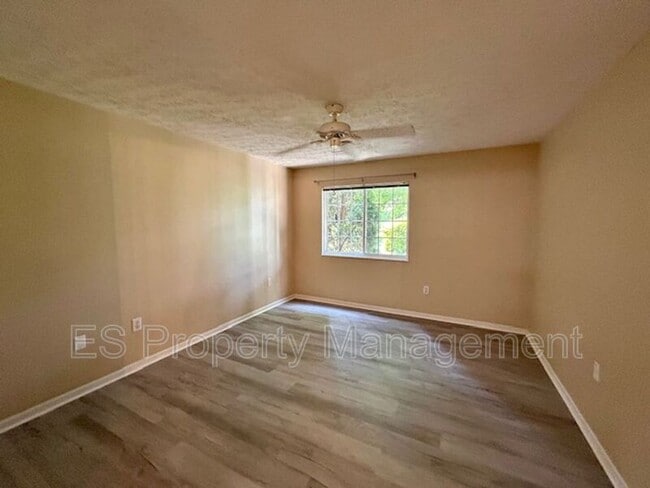 Building Photo - 12598 Tennyson Ln