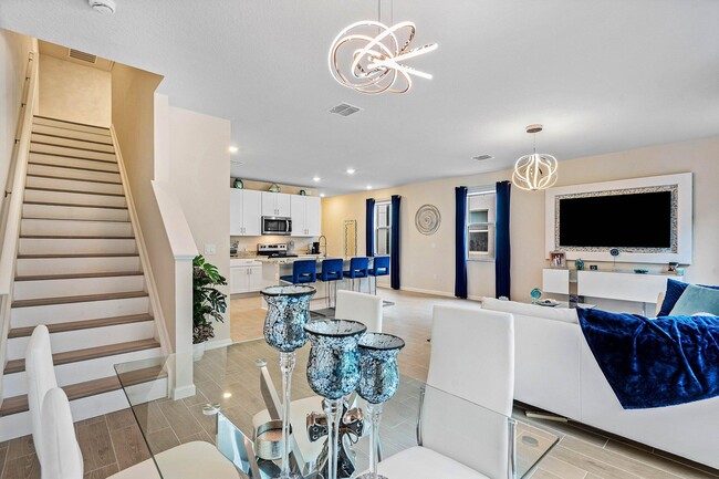 Building Photo - 5623 Enclave Dr