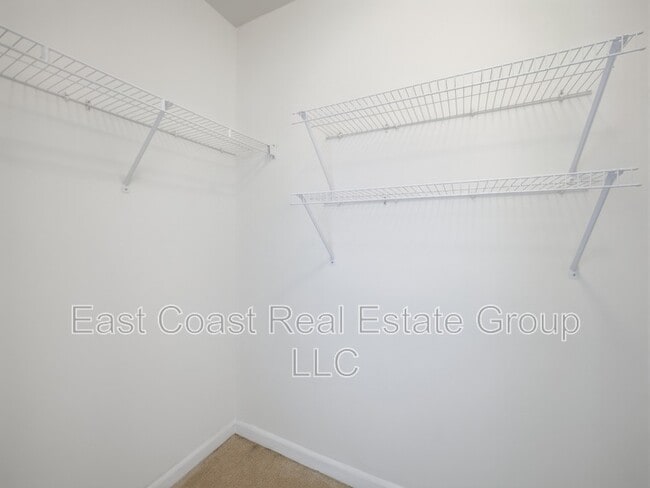 Building Photo - 1247 Mare St