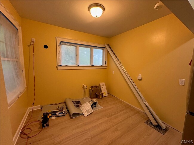 Building Photo - 831 Lancaster Ave