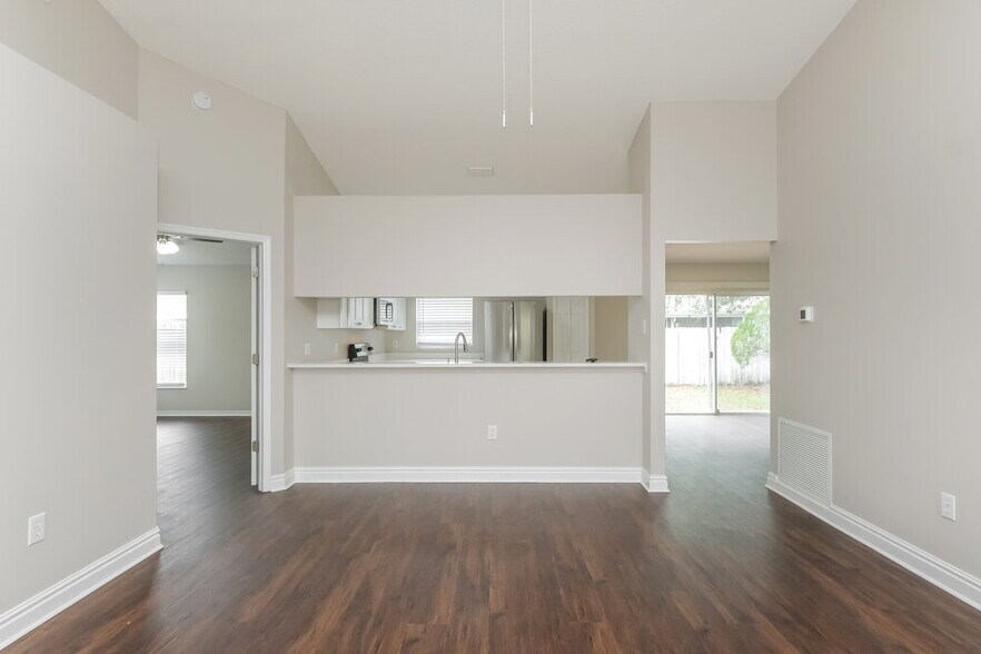 Building Photo - 1812 Rudder Dr