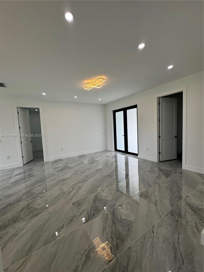 Building Photo - 1403 Unice Ave N