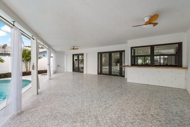 Building Photo - 1200 SW 8th St