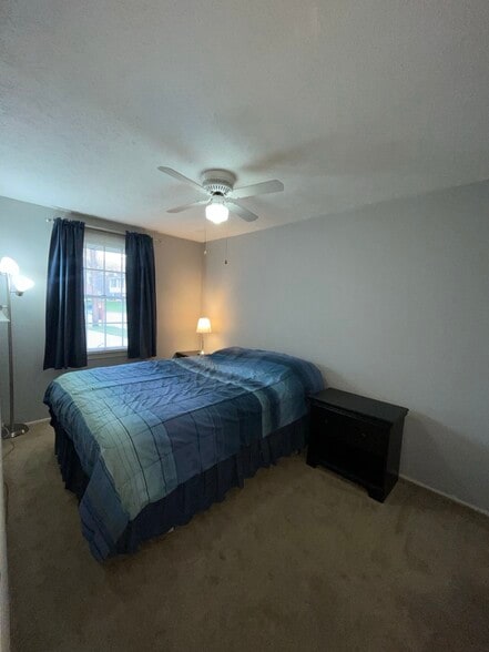 Building Photo - 236 Cresthaven Ln