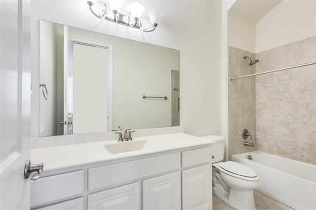 Building Photo - 1407 Bridle Blvd