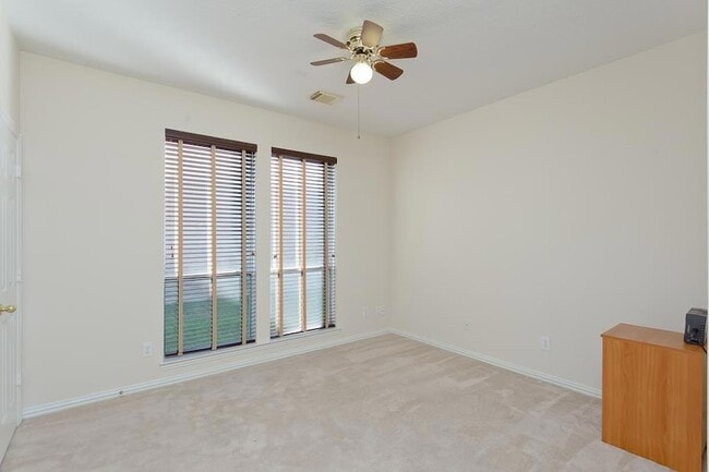 Building Photo - 310 Watercrest Harbor Ln