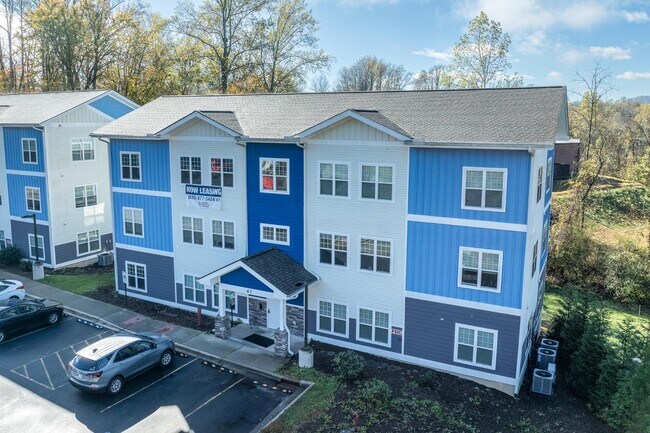 Building Photo - 31 Mary Helen Pl